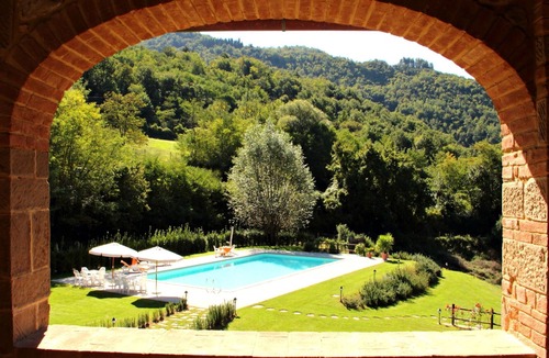 Dicomano Apartment | Nice apartment for 6 people with A/C, pool, WIFI, TV and pets allowed