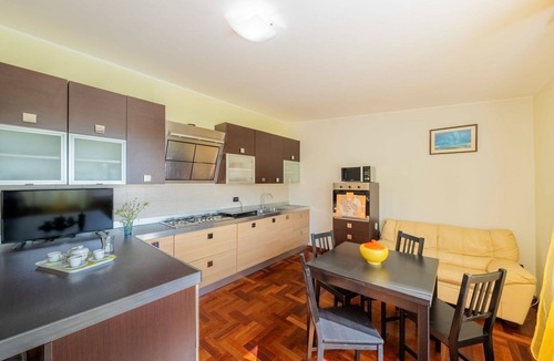 Citta Sant'Angelo Villa | Nice apartment in villa for 4 people with WIFI, pool, A/C, TV, patio and pets allowed