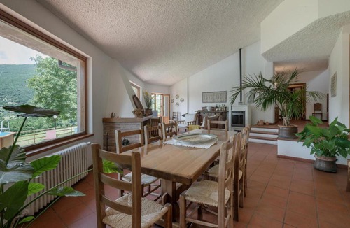 Configni House | Nice Home In Configni
