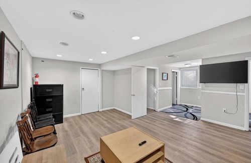 New Carrollton Villa | Nice Villa Cleaning, Bright and quit, it has 4 free parking area, all including