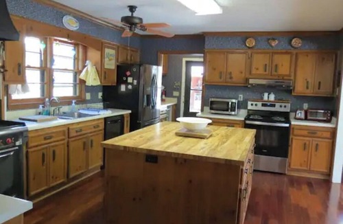 Lincolnton House | Norman and Flo's Lake House on Clarks Hill Lake