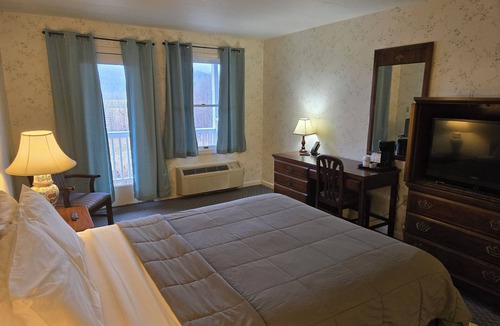 North Conway Hotel | North Conway Mountain Inn