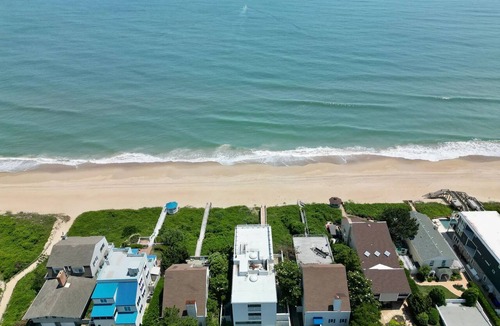 Croatan Beach House | Oceanfront Miami Vice House - Sleeps 12 - Croatan Beach