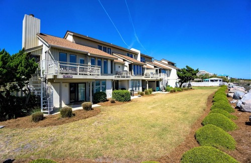 Saint Helena Island Villa | OCEANFRONT Villa perfectly located in the Heart of Fripp Island