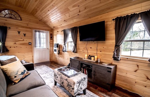 Ringtown Cabin | Off-Grid Ringtown Accommodation Ideal for Weekend Getaways in Pennsylvania