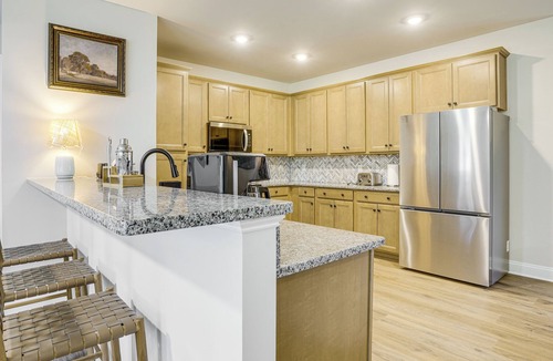 Livingston House | On 4+ Acres! Modern Home w/Lake Access in Orange