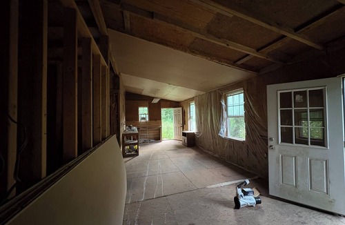 Speedwell Cabin | One Bedroom Rustic Cabin