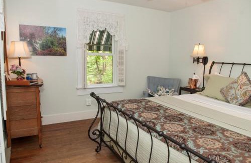 Saluda Bed & Breakfast | Orchard Inn