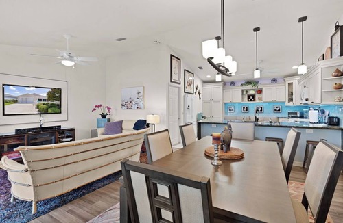 Hemingway Villa | Outstanding Villa in The Villages, Florida