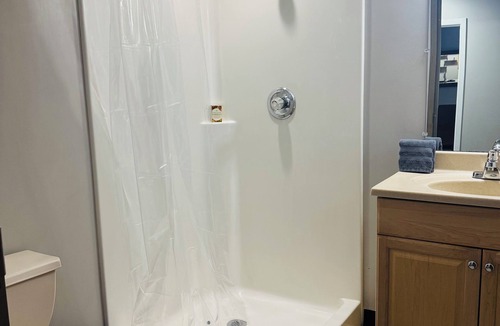 Woodbridge Apartment | Peaceful, Immaculate Apartment! Centrally located, unique & fully furnished!