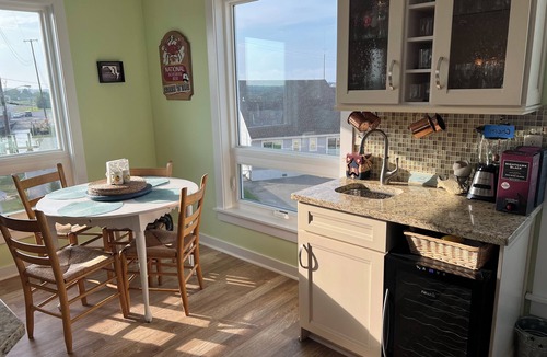 Milford House | Peaceful South Bowers Beach Pink Firehouse near DE Turf with amazing views