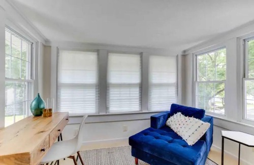 Potomac West Apartment | Peaceful Spacious 1BR w Sunroom! - mins to metro