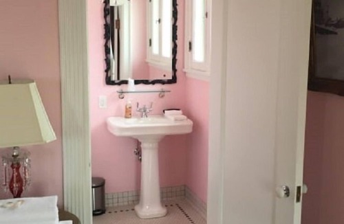 Pendleton Bed & Breakfast | Pendleton House Historic Inn and B&B