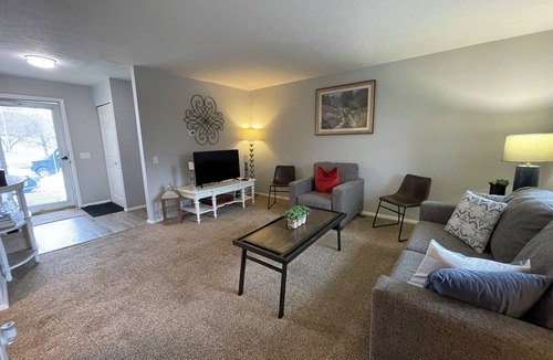 West Henrietta House | Perfect for Extended Stay Golf, Walk Trails, Quiet