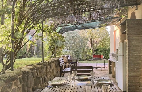 Ostra House | "Pet friendly 'Cottage Glicini' with pool and view