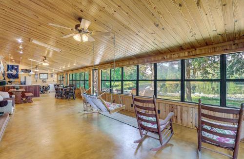 Ruffin House | Pet-Friendly Ehrhardt Home w/Private Pond & Yard!