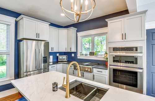 Lancaster Cottage | Pet-friendly Lancaster Home 13 Mi to Dtwn Buffalo