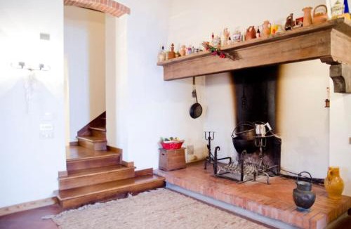 Carmignano Villa | Podere Belvedere - Villa with private swimming-pool by Charming Italy Tour