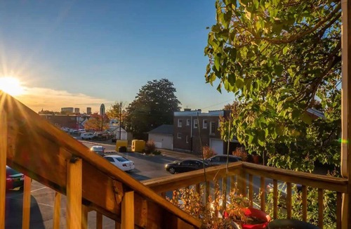 Butchertown House | Pool Table|Shuffleboard|Sleeps 6 | Great Location Loft!