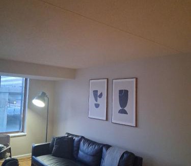 Crystal City Apartment | Prime location Apt W Gym & Indoor Pool