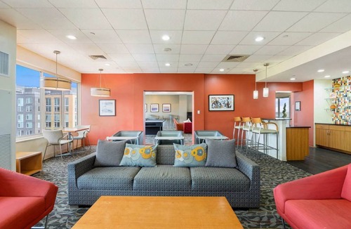 Crystal City Apartment | Prime location | Steps from Pentagon City Metro