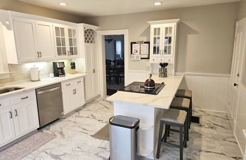 West Hartford House | Prime West Hartford Center Location: Historic Gem