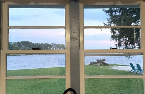 Prosperity Cottage | Private cottage w/a HOT TUB, Dock, SUPs & Kayaks