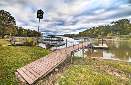 Benton House | Private Dock & Lake Access: Benton Family Home