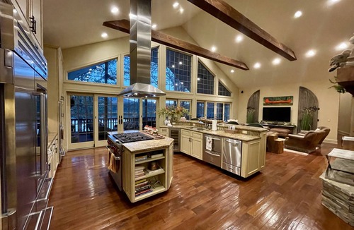 Equality Cabin | Private Luxury Escape at the base of the Shawnee National Forest