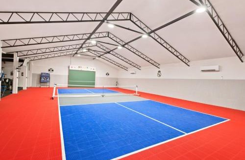 Irmo Villa | Private Pool Hot Tub Pickleball Farm Private Gym Pond