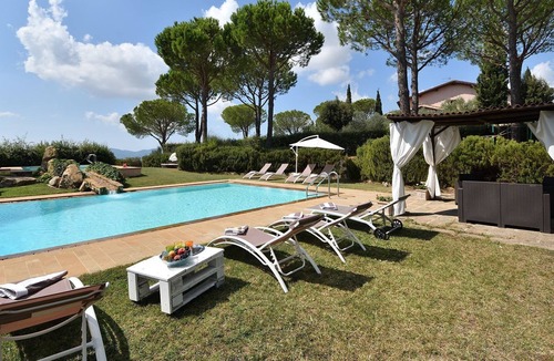 Grosseto Villa | Private Villa with hot tub, A/C, sauna, WIFI, private pool, TV, patio, panoramic view, parking