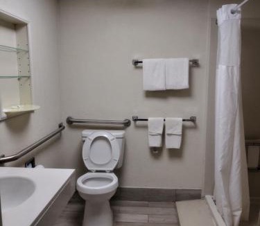 Perrysburg Hotel | Quality Inn Perrysburg - Toledo South