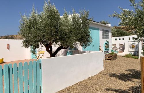 Pago Aguilar Bajo House | Quality Rustic Retreat in Tabernas Countryside