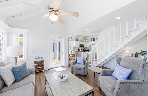 Bald Head Island Villa | Recently updated Villa near BHI Club, South Beach and shops