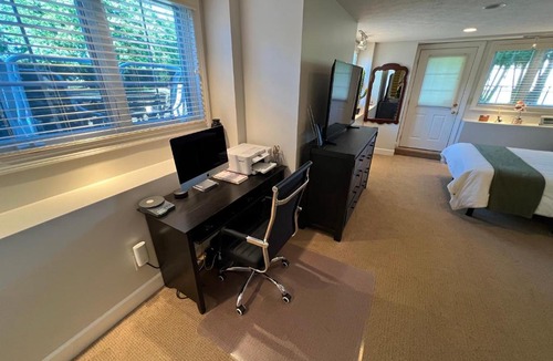 Victor House | RED FOX RUN HIDEAWAY