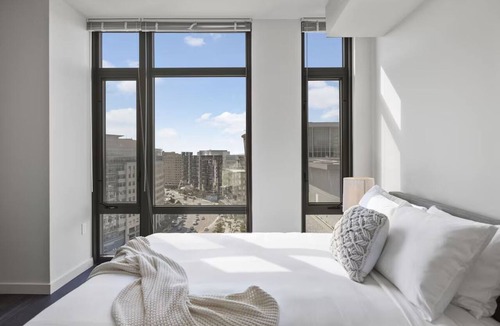 Bluemont Hotel | Relax at Spacious Apartment w/Full Kitchen & Rooftop Access | Landmarks Nearby