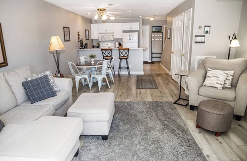 Fairfield Glade Condo | 🌄Resort Vacations at Fairfield Glade TN 2 bedroom Condo with Gorgeous Lake Front
