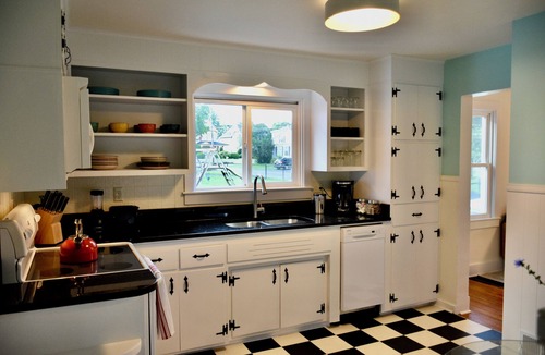 Otego House | Retro-Chic Mid-Century Home w/AC – 8 Min Drive to All Star Village & Downtown