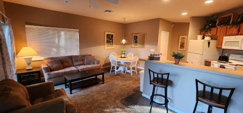 Port Saint Lucie Villa | Right Direction Rentals 2 Bedroom Villa 8403