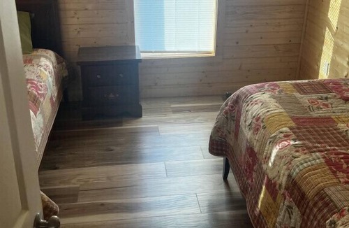 Petros House | Roberts Retreat to Windrock