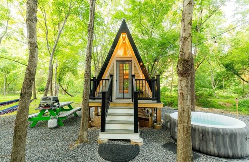 Unionville Cabin | Romantic A-Frame for 2 w/Hot Tub + Fire Pit