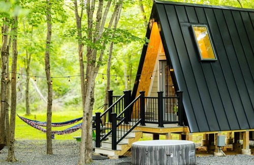 Unionville Cabin | Romantic A-Frame for 2 w/Hot Tub + Fire Pit
