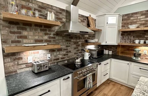 Westview House | Rough River Lake - 5BR Waterfront Home - Sleeps 15 - Firepit