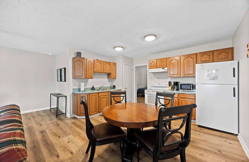 Westview Apartment | Rough River Lake Home for Work & Getaway Seekers!