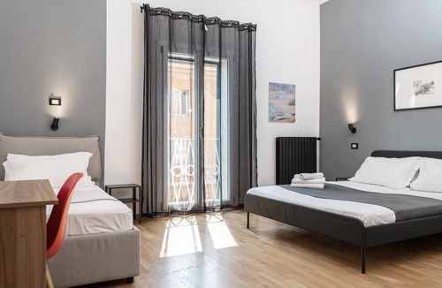 Saragozza-Porto Hostel | Saragozza Apartment 4: Bright and central flat