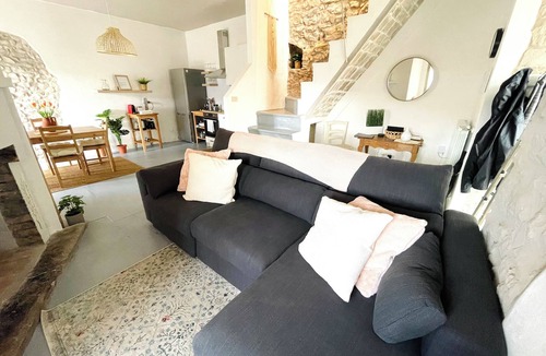 Colledimezzo House | Scenic Italian Escape: Cozy & Modern Vacation Home