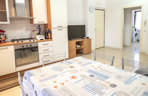 Marzocca Apartment | SE042 - Marzocca, nice three-room apartment 100 meters from the sea