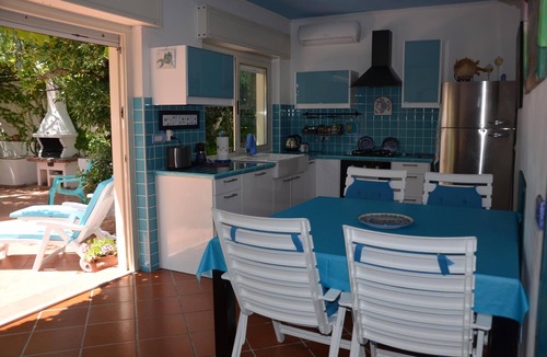 Mondragone Apartment | SEA FRONT VILLA - VILLA FERRERO DOMUS MARIIS 50 METERS FROM THE BEACH