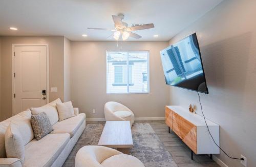 Glendale Apartment | Serene 2BR Home with Premium Beds