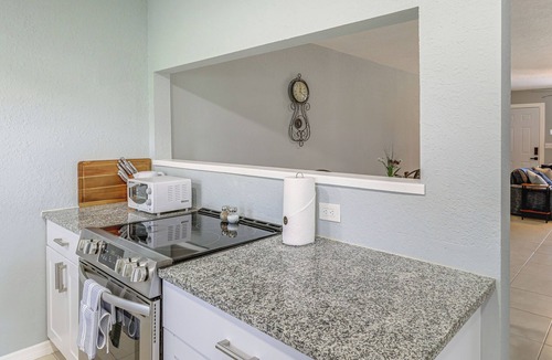 Lakewood Park House | Serene Ft Pierce Stay Near Marina Sq & Downtown